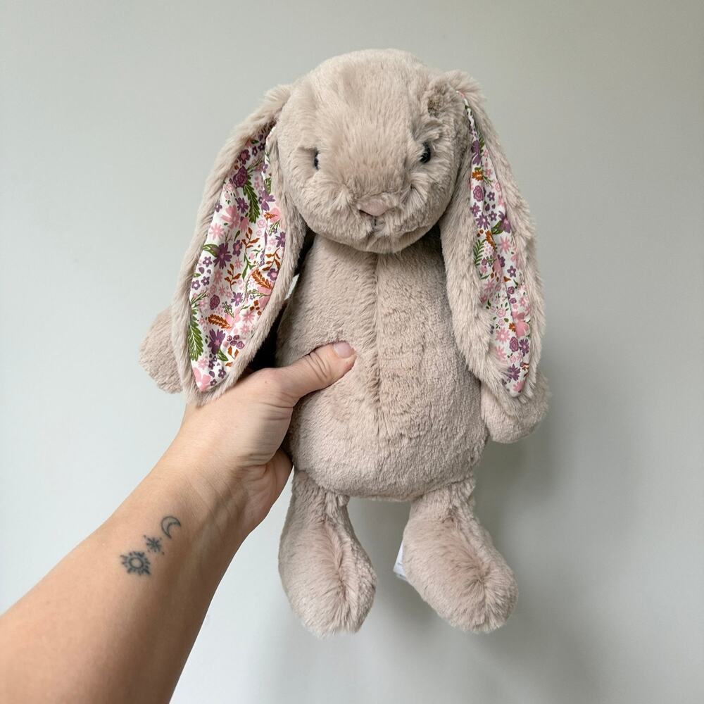 AUTHENTIC Jellycat Blossom Beige Bunny 'Petal' - Medium 12” NWT - Picture 1 of 6